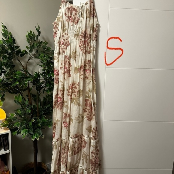 frou frou Dresses & Skirts - Floral Maxi Dress